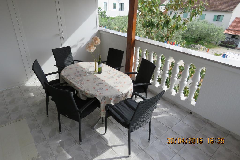 Apartments Gloria Biograd Na Moru Luaran gambar