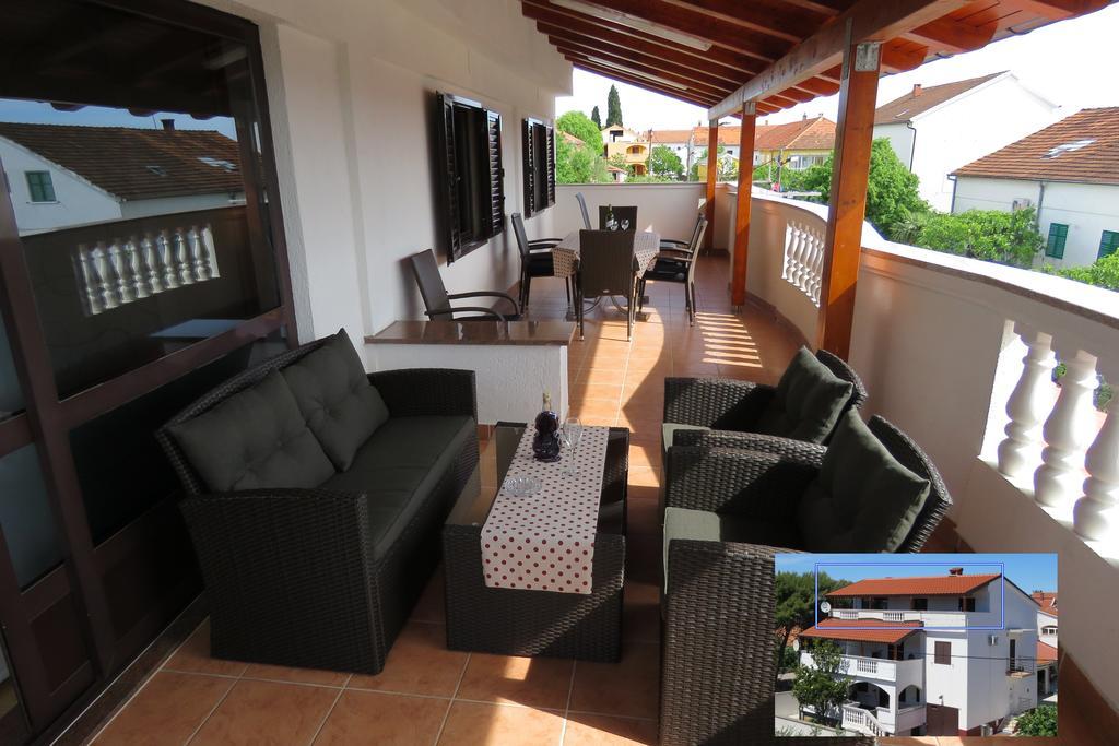 Apartments Gloria Biograd Na Moru Luaran gambar